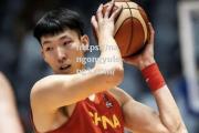 南宫娱乐-周琦在NBA夏季联赛再展神勇，力保火箭夺冠梦想