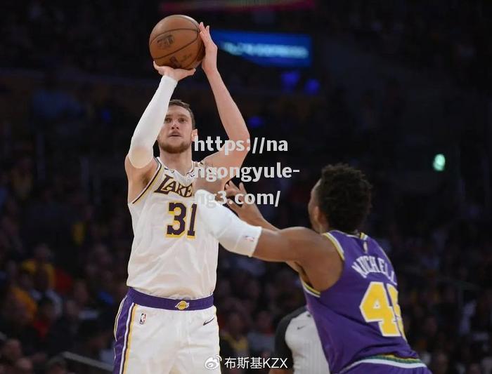 开拓者球星卡梅罗-安东尼宣布退役，将结束18年的NBA生涯_卡梅隆安东尼退役的时候生涯能拿3万分吗