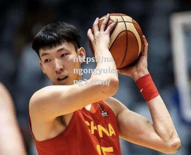 周琦在NBA夏季联赛再展神勇，力保火箭夺冠梦想